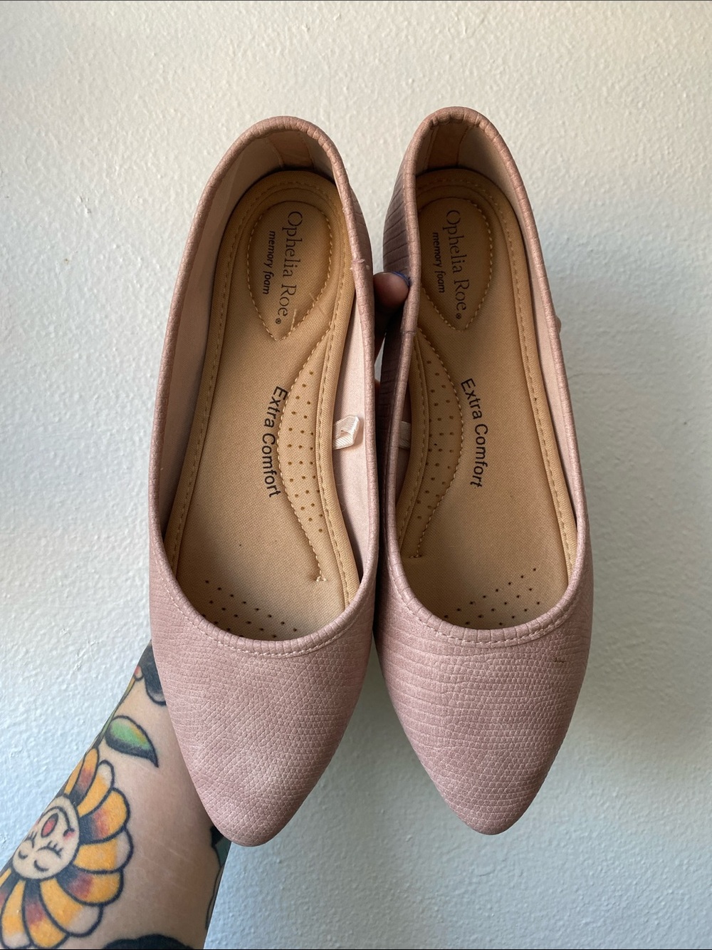 Ophelia Roe Women's Blush Pink Pointed Toe Flats - Extra Comfort